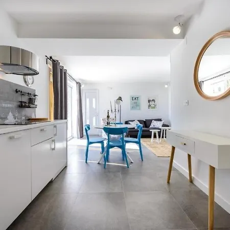 Apartment Naia *